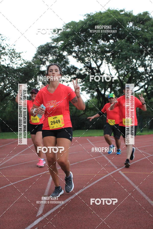 Buy your photos of the eventSantander Track & Field Run Series - Shopping Tambor on Fotop