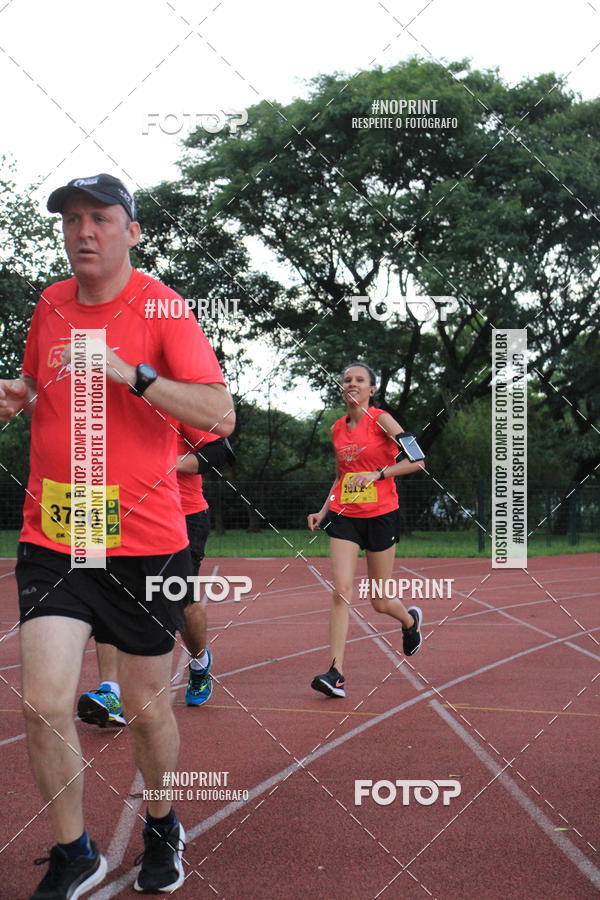 Buy your photos of the eventSantander Track & Field Run Series - Shopping Tambor on Fotop