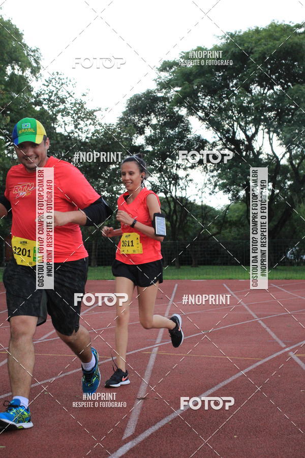Buy your photos of the eventSantander Track & Field Run Series - Shopping Tambor on Fotop