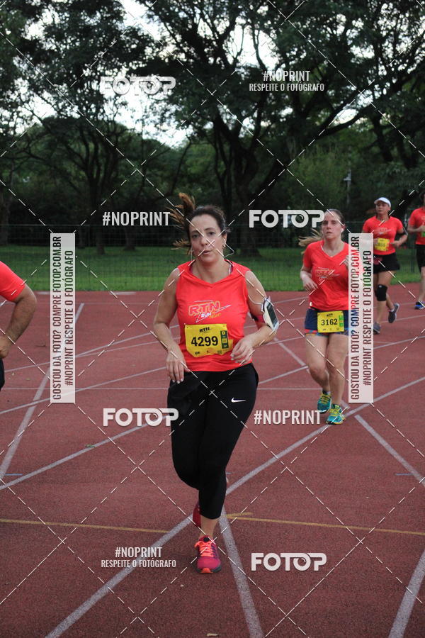 Buy your photos of the eventSantander Track & Field Run Series - Shopping Tambor on Fotop