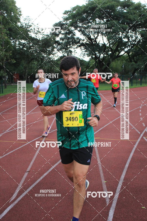 Buy your photos of the eventSantander Track & Field Run Series - Shopping Tambor on Fotop