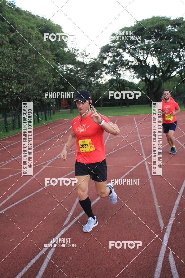 Buy your photos of the eventSantander Track & Field Run Series - Shopping Tambor on Fotop