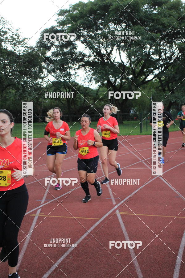 Buy your photos of the eventSantander Track & Field Run Series - Shopping Tambor on Fotop