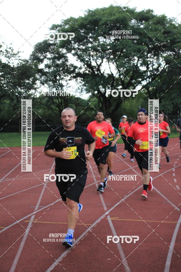 Buy your photos of the eventSantander Track & Field Run Series - Shopping Tambor on Fotop