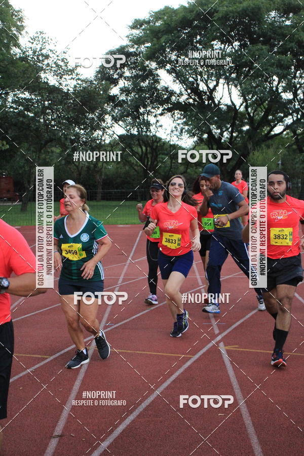 Buy your photos of the eventSantander Track & Field Run Series - Shopping Tambor on Fotop