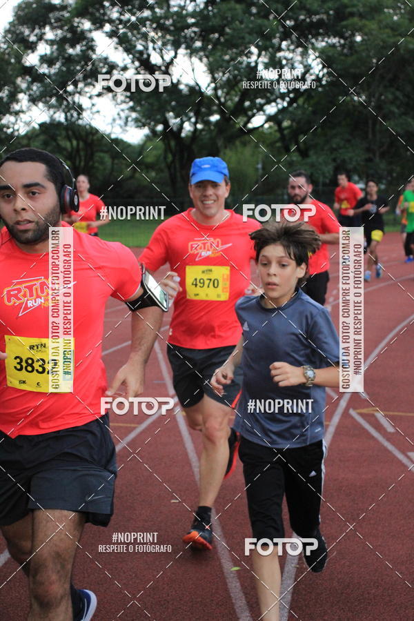 Buy your photos of the eventSantander Track & Field Run Series - Shopping Tambor on Fotop