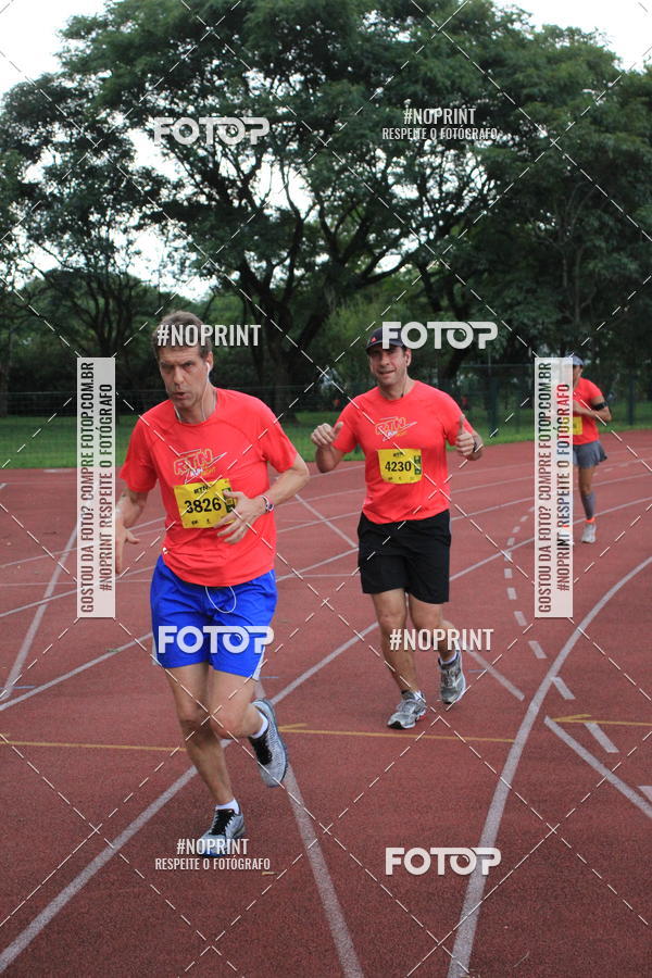 Buy your photos of the eventSantander Track & Field Run Series - Shopping Tambor on Fotop