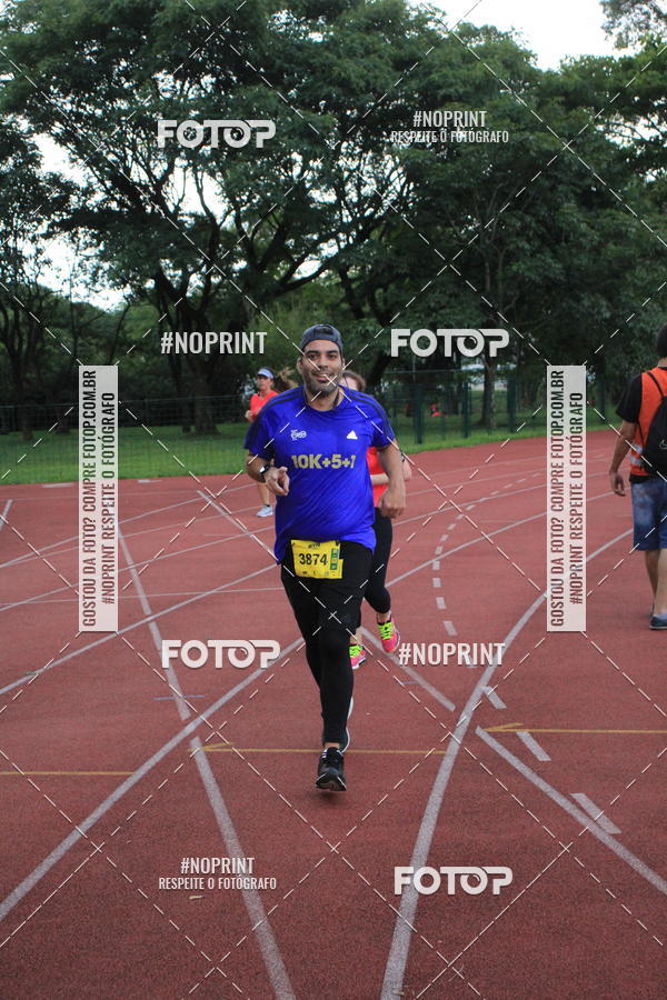 Buy your photos of the eventSantander Track & Field Run Series - Shopping Tambor on Fotop