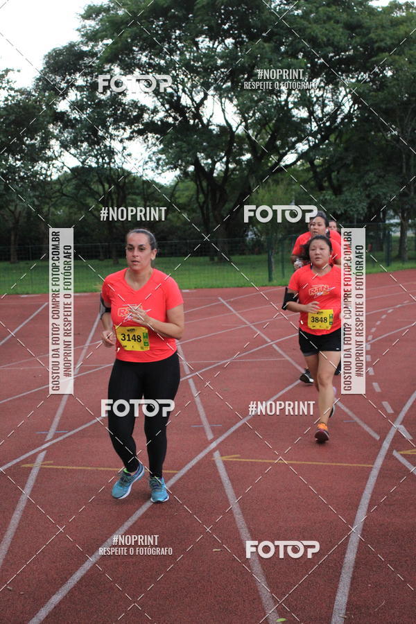 Buy your photos of the eventSantander Track & Field Run Series - Shopping Tambor on Fotop