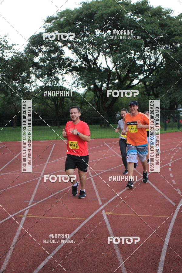 Buy your photos of the eventSantander Track & Field Run Series - Shopping Tambor on Fotop