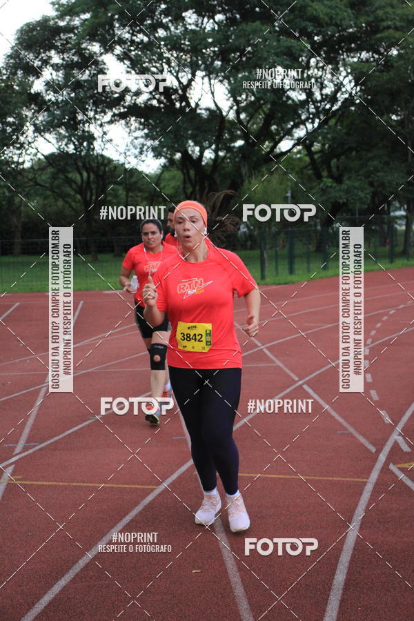 Buy your photos of the eventSantander Track & Field Run Series - Shopping Tambor on Fotop