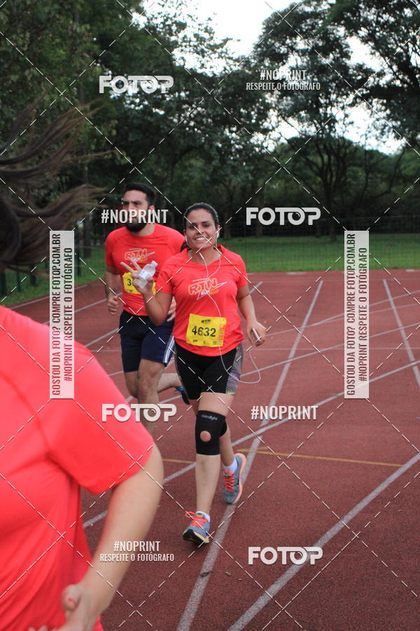Buy your photos of the eventSantander Track & Field Run Series - Shopping Tambor on Fotop