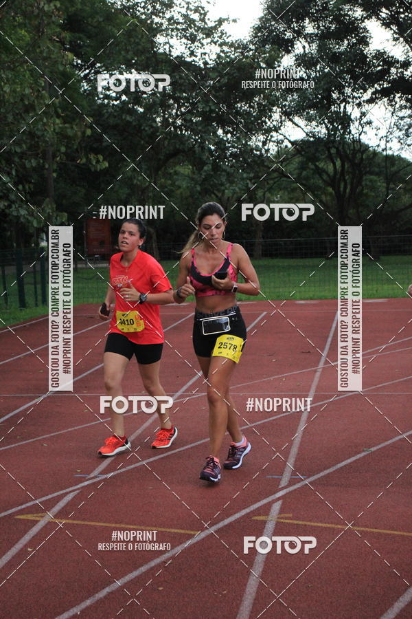 Buy your photos of the eventSantander Track & Field Run Series - Shopping Tambor on Fotop
