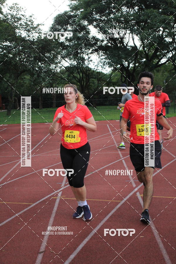 Buy your photos of the eventSantander Track & Field Run Series - Shopping Tambor on Fotop
