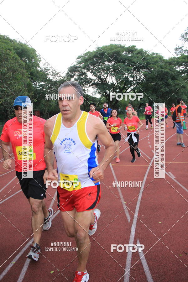 Buy your photos of the eventSantander Track & Field Run Series - Shopping Tambor on Fotop