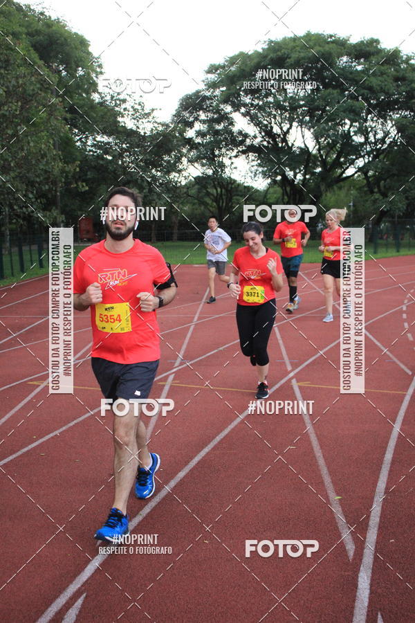 Buy your photos of the eventSantander Track & Field Run Series - Shopping Tambor on Fotop