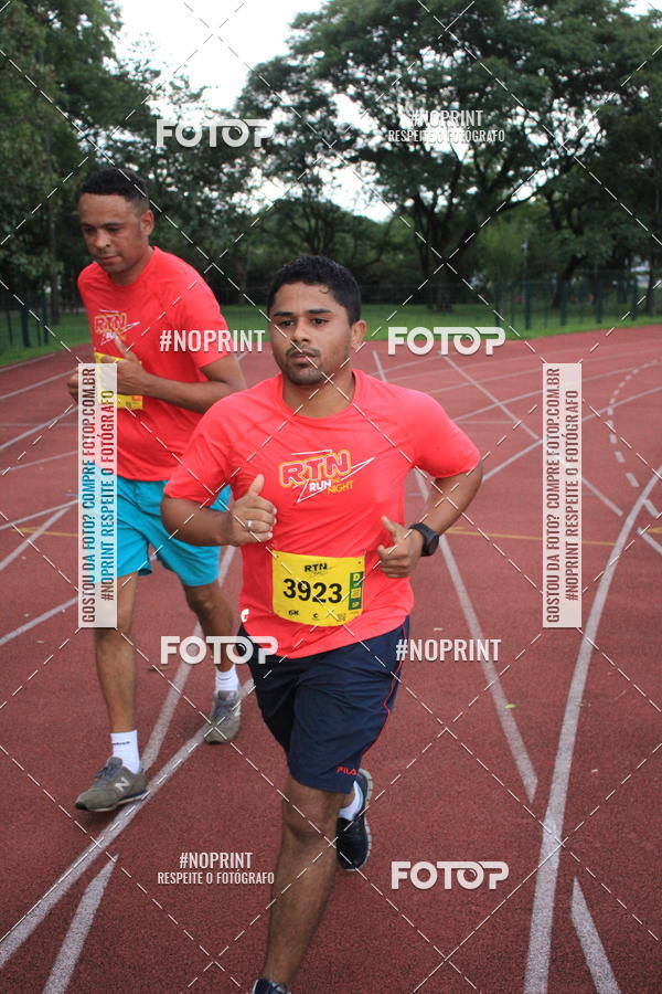 Buy your photos of the eventSantander Track & Field Run Series - Shopping Tambor on Fotop