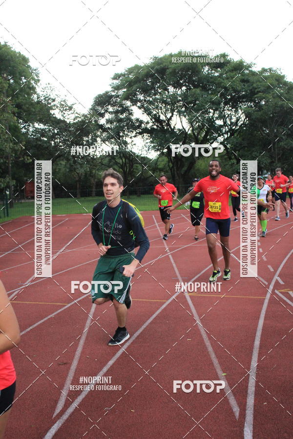 Buy your photos of the eventSantander Track & Field Run Series - Shopping Tambor on Fotop