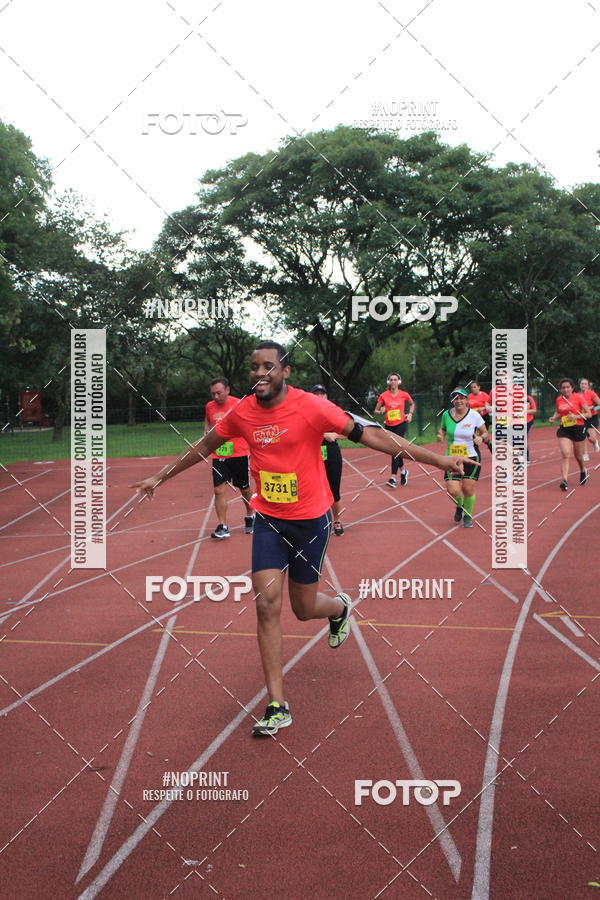 Buy your photos of the eventSantander Track & Field Run Series - Shopping Tambor on Fotop