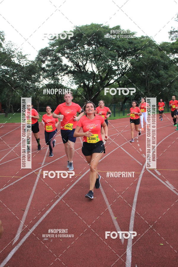 Buy your photos of the eventSantander Track & Field Run Series - Shopping Tambor on Fotop