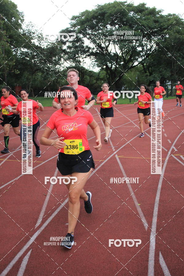 Buy your photos of the eventSantander Track & Field Run Series - Shopping Tambor on Fotop
