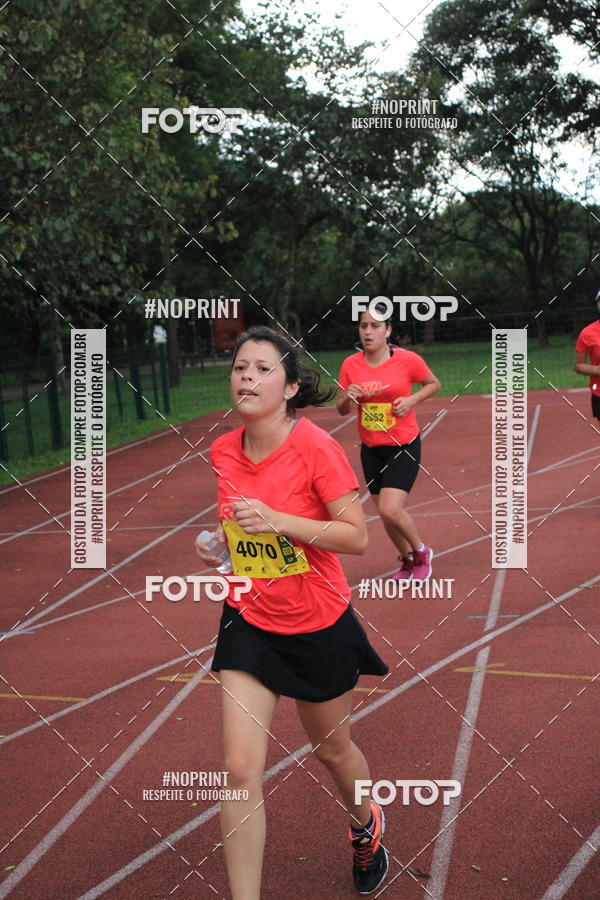 Buy your photos of the eventSantander Track & Field Run Series - Shopping Tambor on Fotop