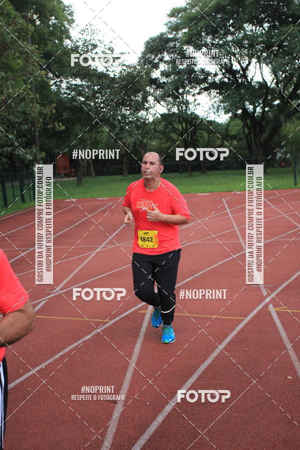 Buy your photos of the eventSantander Track & Field Run Series - Shopping Tambor on Fotop