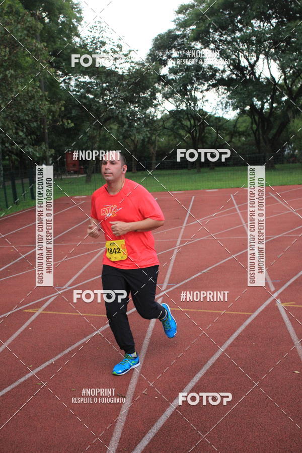 Buy your photos of the eventSantander Track & Field Run Series - Shopping Tambor on Fotop