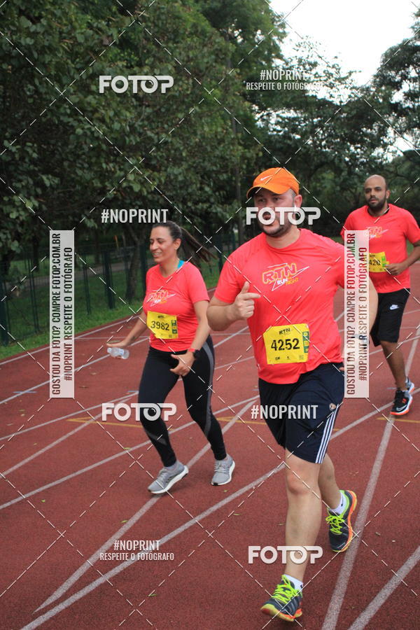 Buy your photos of the eventSantander Track & Field Run Series - Shopping Tambor on Fotop