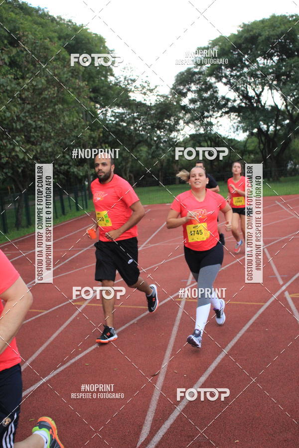 Buy your photos of the eventSantander Track & Field Run Series - Shopping Tambor on Fotop