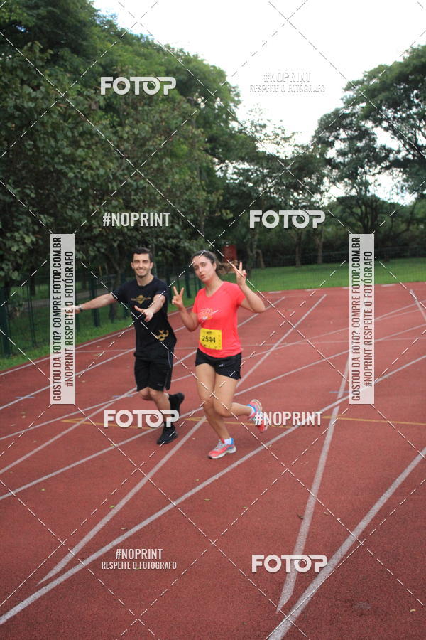 Buy your photos of the eventSantander Track & Field Run Series - Shopping Tambor on Fotop