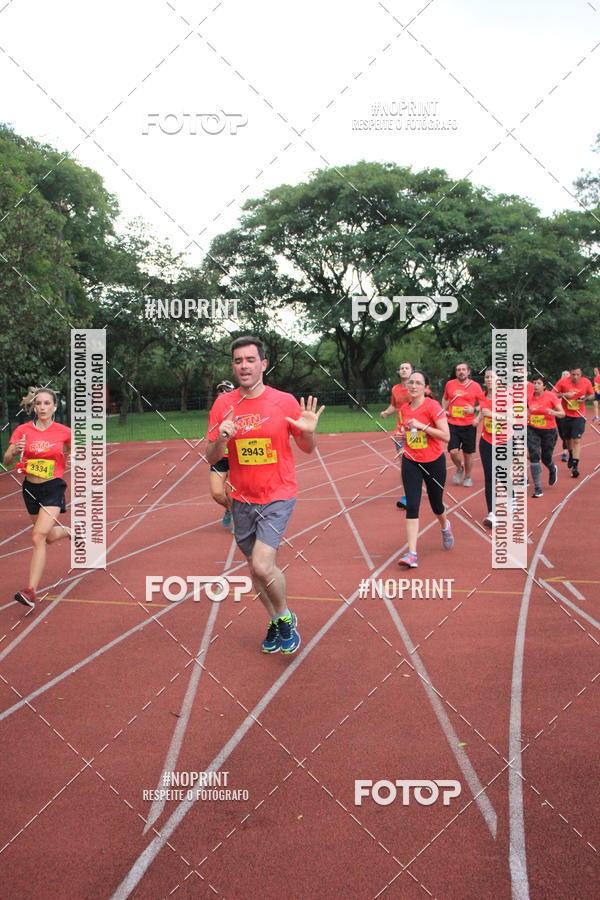 Buy your photos of the eventSantander Track & Field Run Series - Shopping Tambor on Fotop