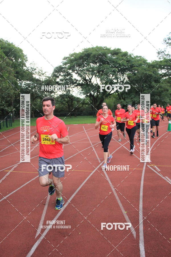 Buy your photos of the eventSantander Track & Field Run Series - Shopping Tambor on Fotop