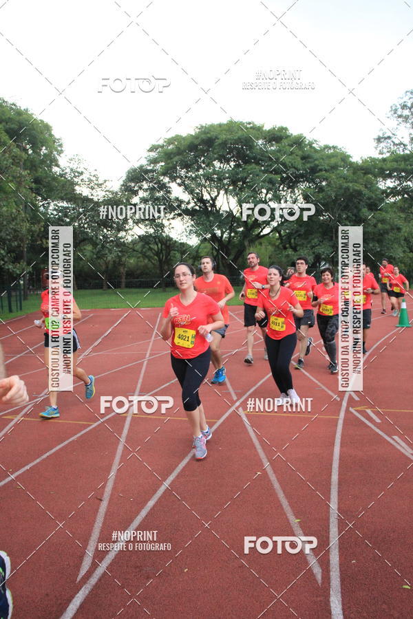 Buy your photos of the eventSantander Track & Field Run Series - Shopping Tambor on Fotop