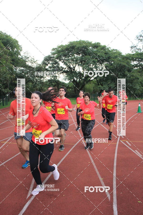 Buy your photos of the eventSantander Track & Field Run Series - Shopping Tambor on Fotop