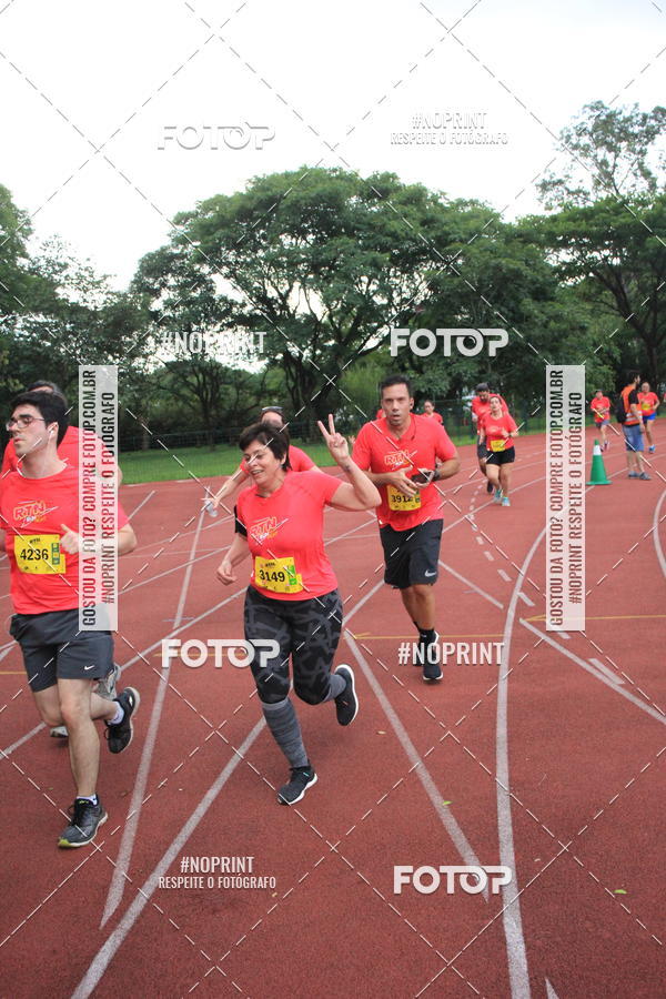 Buy your photos of the eventSantander Track & Field Run Series - Shopping Tambor on Fotop