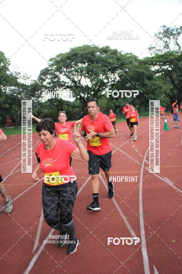 Buy your photos of the eventSantander Track & Field Run Series - Shopping Tambor on Fotop