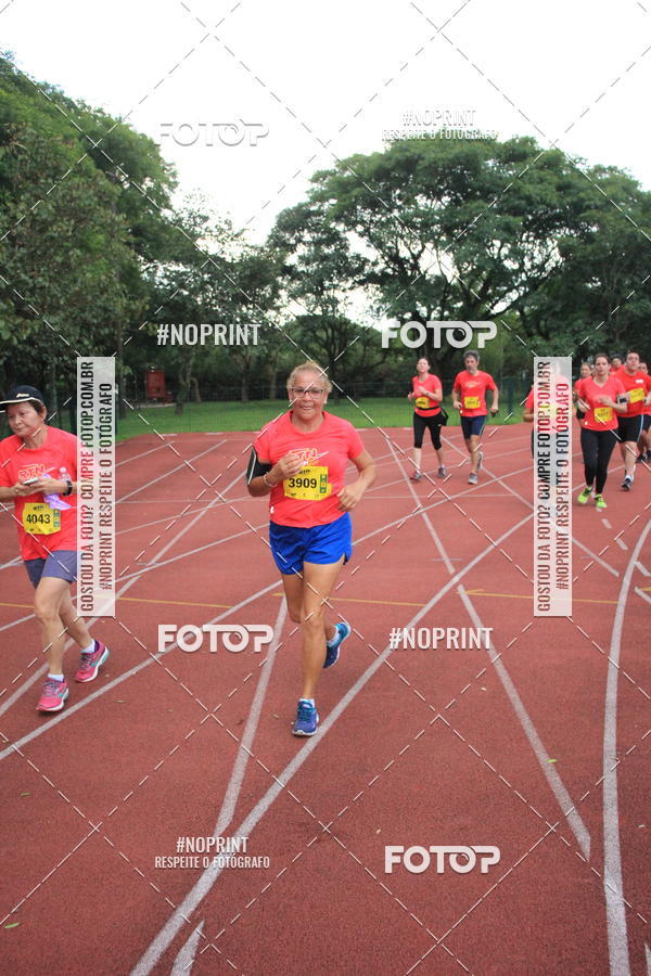 Buy your photos of the eventSantander Track & Field Run Series - Shopping Tambor on Fotop