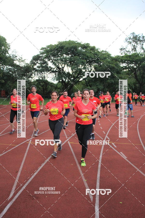 Buy your photos of the eventSantander Track & Field Run Series - Shopping Tambor on Fotop