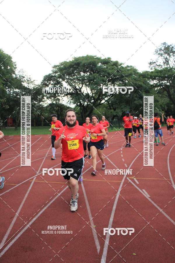Buy your photos of the eventSantander Track & Field Run Series - Shopping Tambor on Fotop