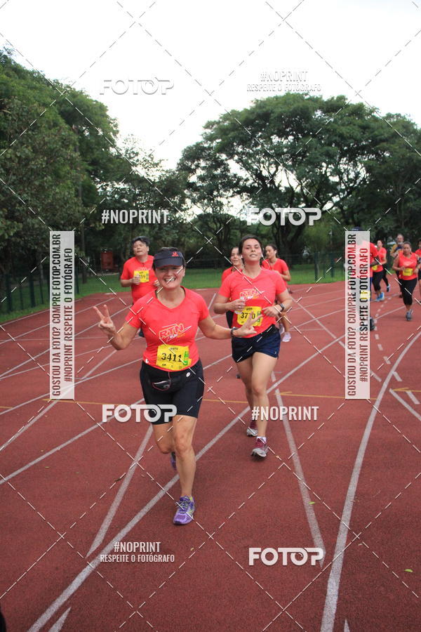Buy your photos of the eventSantander Track & Field Run Series - Shopping Tambor on Fotop