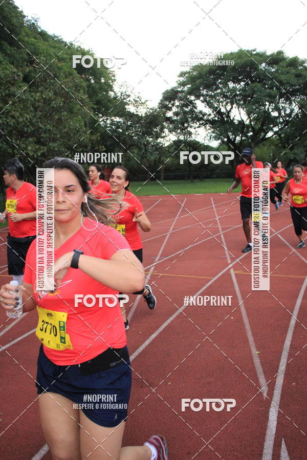 Buy your photos of the eventSantander Track & Field Run Series - Shopping Tambor on Fotop