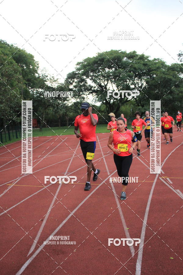 Buy your photos of the eventSantander Track & Field Run Series - Shopping Tambor on Fotop