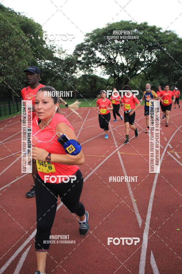 Buy your photos of the eventSantander Track & Field Run Series - Shopping Tambor on Fotop