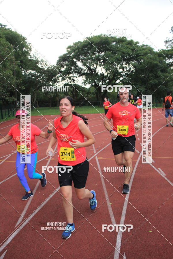 Buy your photos of the eventSantander Track & Field Run Series - Shopping Tambor on Fotop