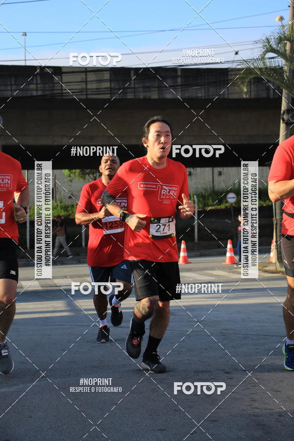 Buy your photos of the eventSantander Track & Field Run Series - Shopping Tambor on Fotop