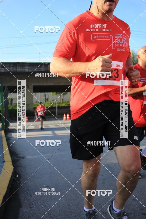 Buy your photos of the eventSantander Track & Field Run Series - Shopping Tambor on Fotop
