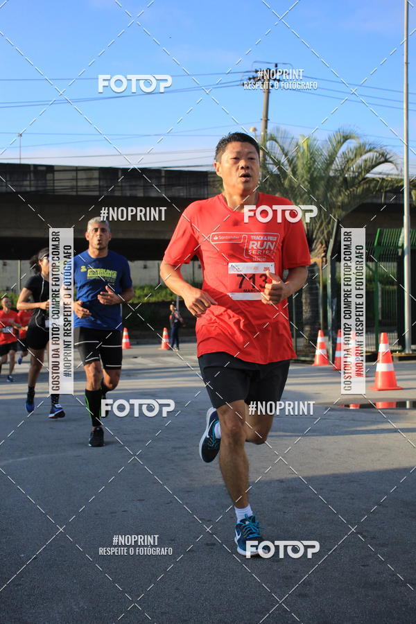 Buy your photos of the eventSantander Track & Field Run Series - Shopping Tambor on Fotop