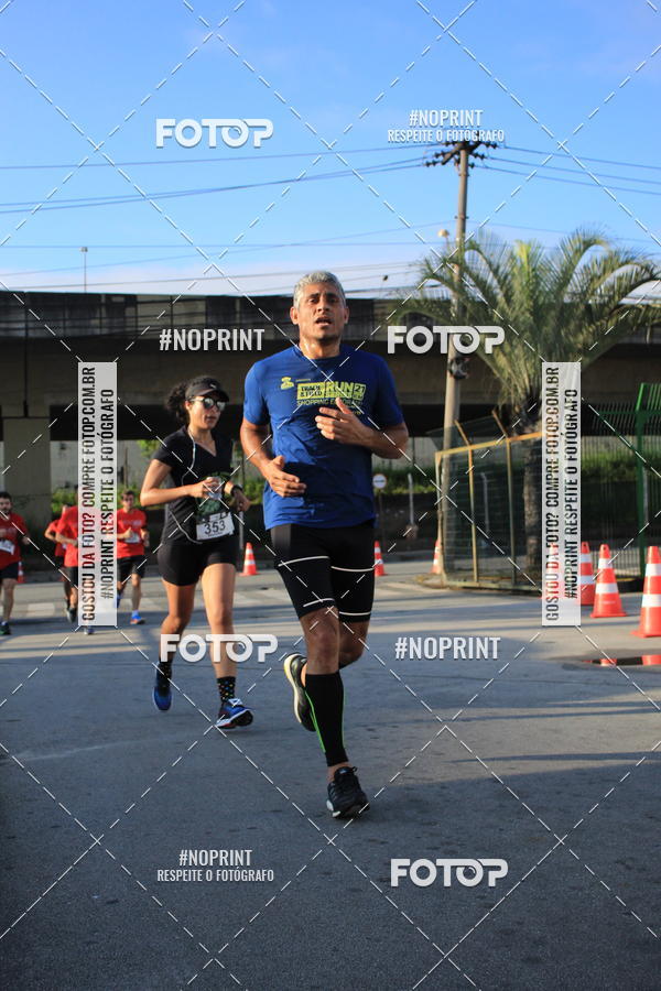 Buy your photos of the eventSantander Track & Field Run Series - Shopping Tambor on Fotop