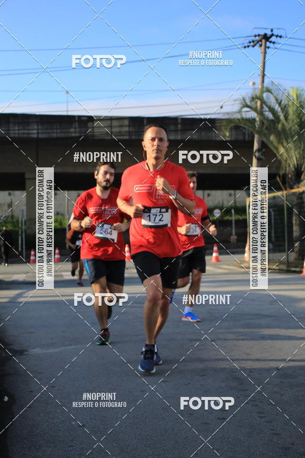 Buy your photos of the eventSantander Track & Field Run Series - Shopping Tambor on Fotop